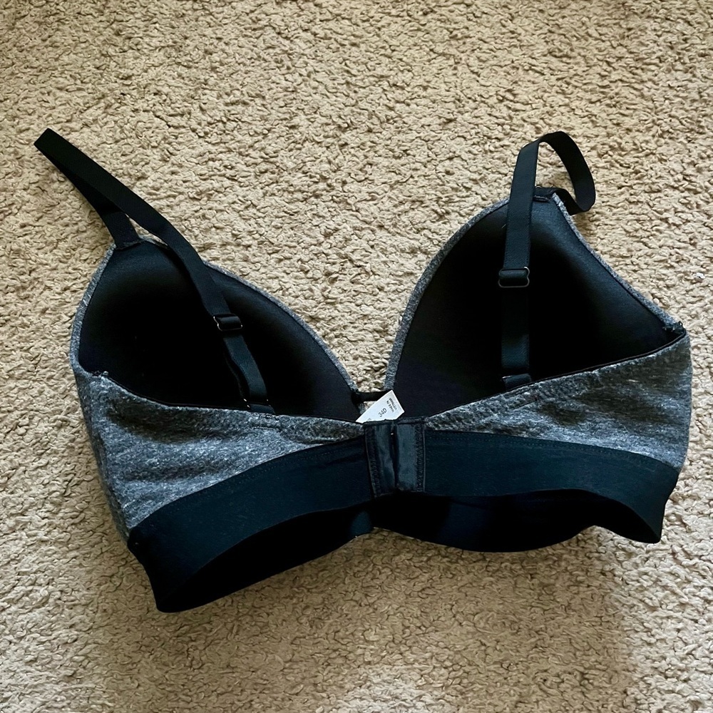 Auden Lightly Lined Wirefree Bra - Picture 7 of 12